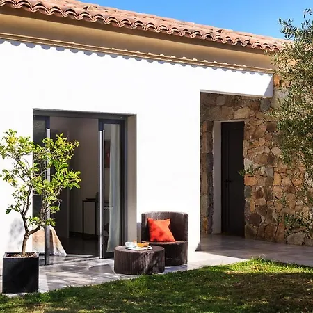 Vila Sleeps 6 Pool Air Con Wifi